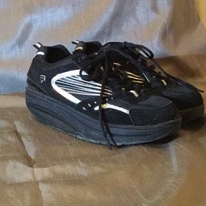 fila shape up shoes